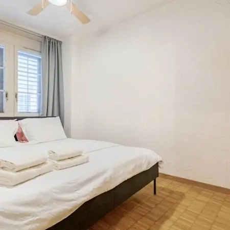 5-mins Walk To Main Station - Center Zúrich