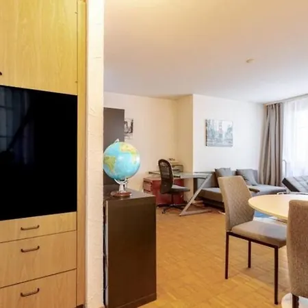 5-mins Walk To Main Station - Center Zurich