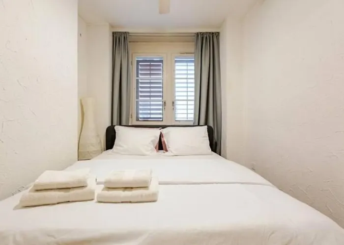 Daire 5-mins Walk To Main Station - Center