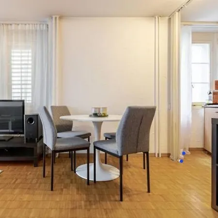 5-mins Walk To Main Station - Center Appartamento Zurigo