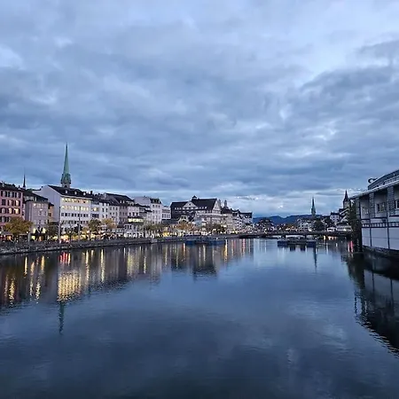 דירה 5-mins Walk To Main Station - Center *