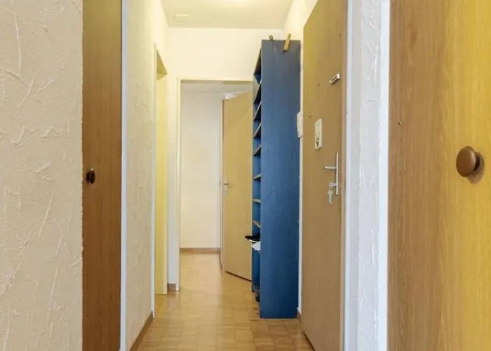 Appartamento 5-mins Walk To Main Station - Center *